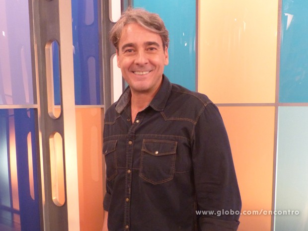 Alexandre Borges não imagina rotina sem Julia Lemmertz (Foto: Encontro com Fátima Bernardes/TV Globo)