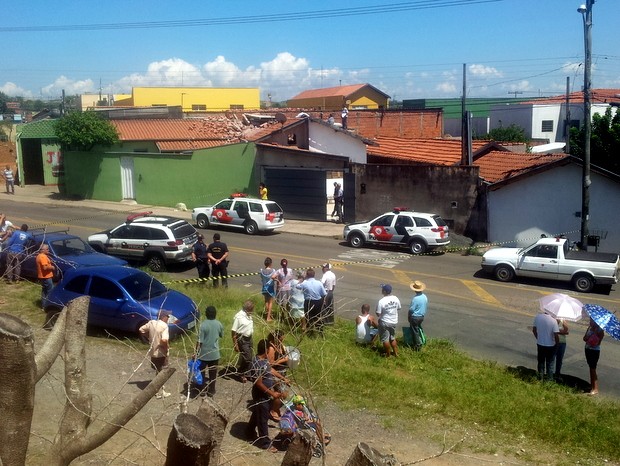 Pedreiro morre após sobrado desabar em obra em Piracicaba (Foto: Edijan Del Santo/EPTV)