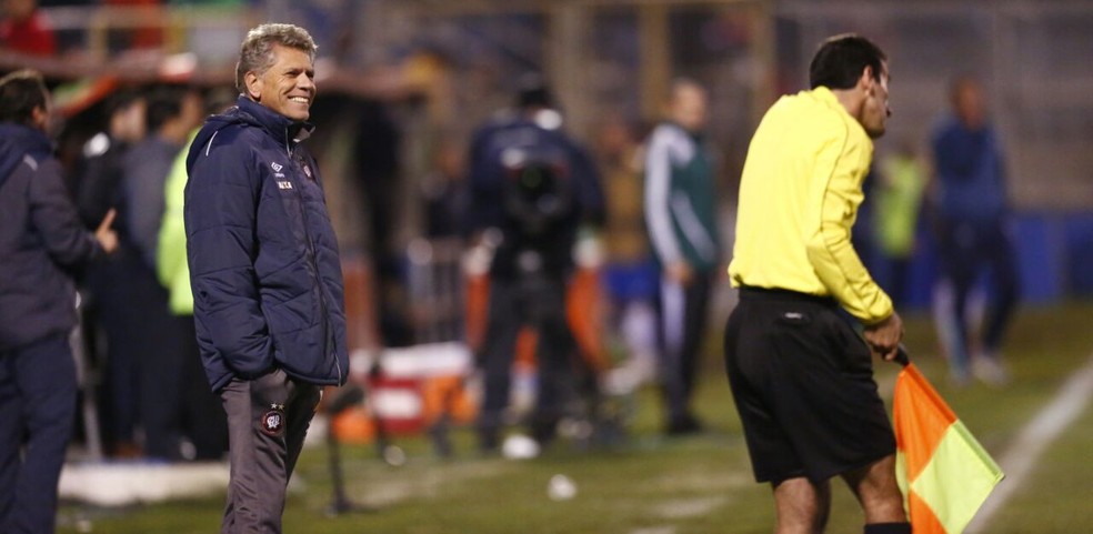 Paulo Autuori leva Atlético-PR às oitavas da Libertadores da América (Foto: Jonathan Campos/ Gazeta do Povo)