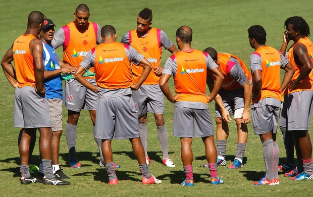 cristovão borges vasco treino (Foto: Marcos Tristão / Agência Globo) cristovão borges vasco treino (Foto: Marcos Tristão / Agência Globo)