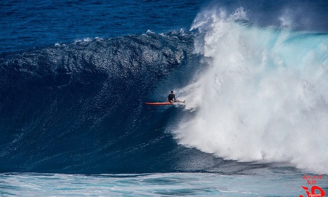 Lucas Chumbinho com estilo em Jaws