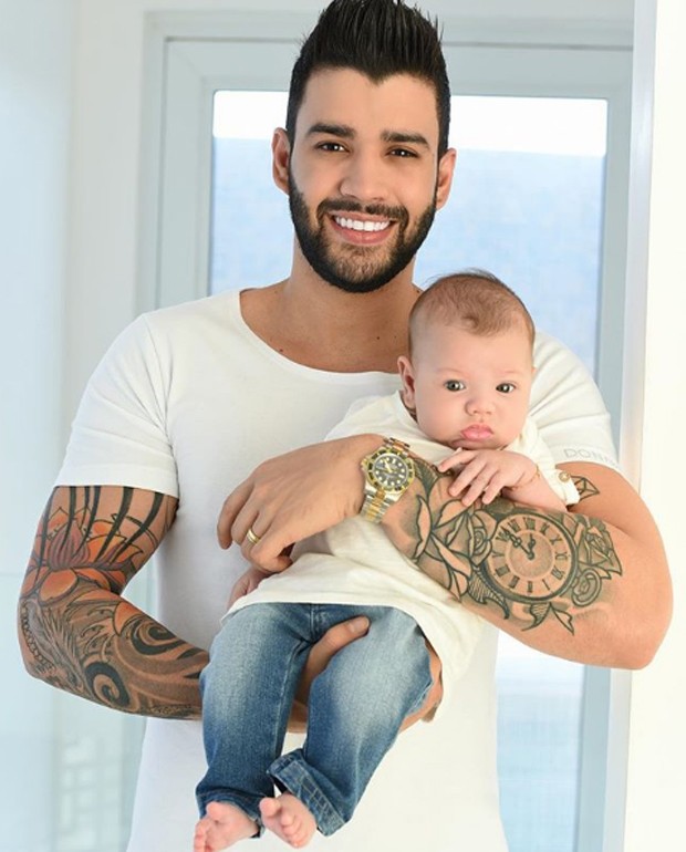 Foto: 'Segura esse peão apaixonado, o Gabriel de Lima! Segura, peão',  brincou Gusttavo Lima - Purepeople