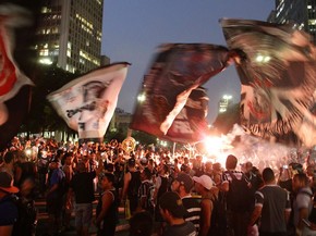 Torcedores Da Gavioes Da Fiel Protestam No Vale Do Anhangabau Sao Paulo G1 Luan é colocado contra a parede no corinthians: g1 globo