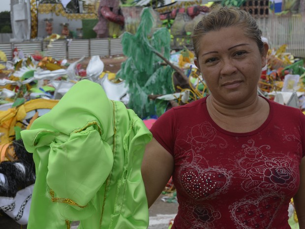 Luciana Oliveira, sobras ajudam a aumentar a renda (Foto: Jonhwene Silva/G1, AP)