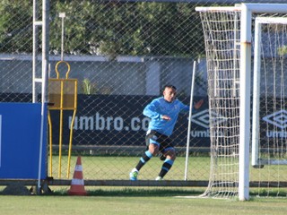 Wallace Oliveira, Grêmio, lateral-direito (Foto: Eduardo Deconto / GloboEsporte.com)