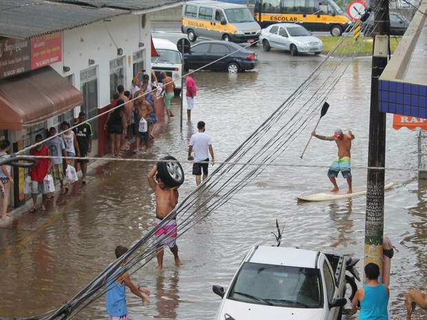 Bairro do Suarão, em Itanhaém, também ficou alagado (Foto: Marcos Roberto Mescyszyn / Arquivo Pessoal)