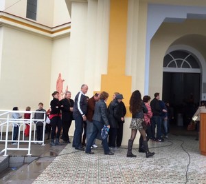 Felipão foi ao Santuário de Nossa Senhora de Caravaggio neste domingo (4) em Farroupilha, RS (Foto: Roger Ruffato/Agência RBS)