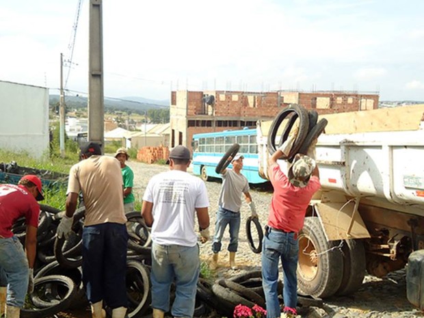 Prefeitura realiza mutirão contra dengue nesta seghunda-feira (16) (Foto: Prefeitura/Divulgação) Prefeitura realiza mutirão contra dengue nesta seghunda-feira (16) (Foto: Prefeitura/Divulgação)
