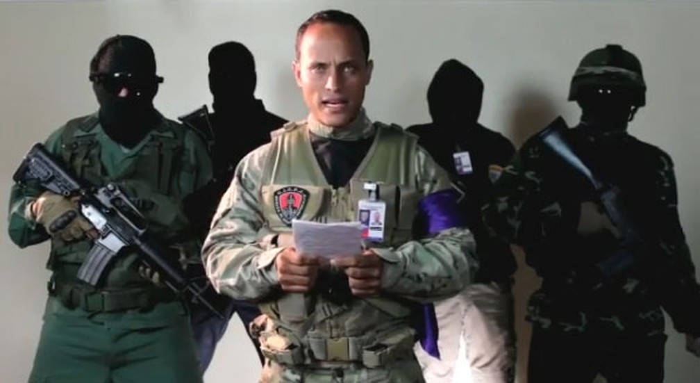 Óscar Pérez em vídeo publicado em sua conta no Instagram (Foto: Reprodução/ Instagram/ Óscar Pérez)