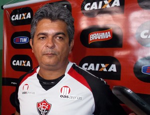 Ney Franco; Vitória (Foto: Thiago Pereira) Ney Franco; Vitória (Foto: Thiago Pereira)