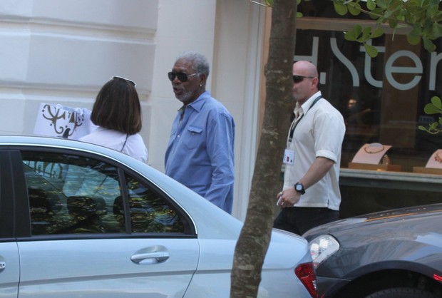 Morgan Freeman em hotel no Rio (Foto: Delson Silva/ Ag. News)