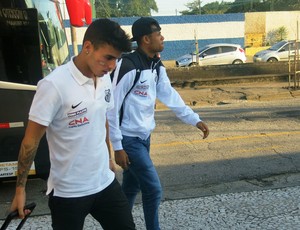 Zé Carlos e Geuvânio, jogadores do Santos (Foto: Lincoln Chaves)
