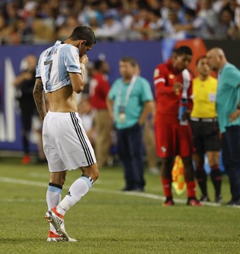 Di María sofre lesão Argentina x Panamá (Foto: EFE)