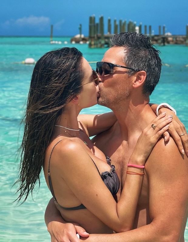 Alessandra Ambrosio e o namorado, Richard Lee (Foto: Reprodução/Instagram)