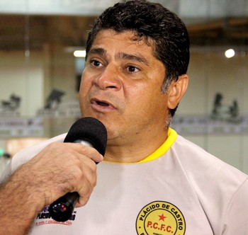 Célio Ivan, técnico do Plácido de Castro (Foto: João Paulo Maia)