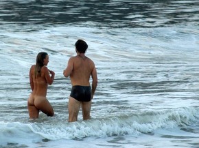 Mulher E Flagrada Tomando Banho Nua Na Orla Do Flamengo No Rio Rio De Janeiro G1