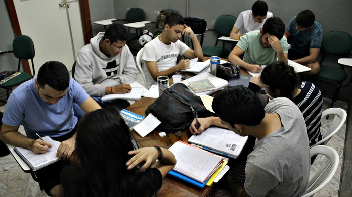 Estudantes do AM revelam desafios e expectativas para o ENEM 2016 | Aul&atilde;o  na rede 2016 | G1