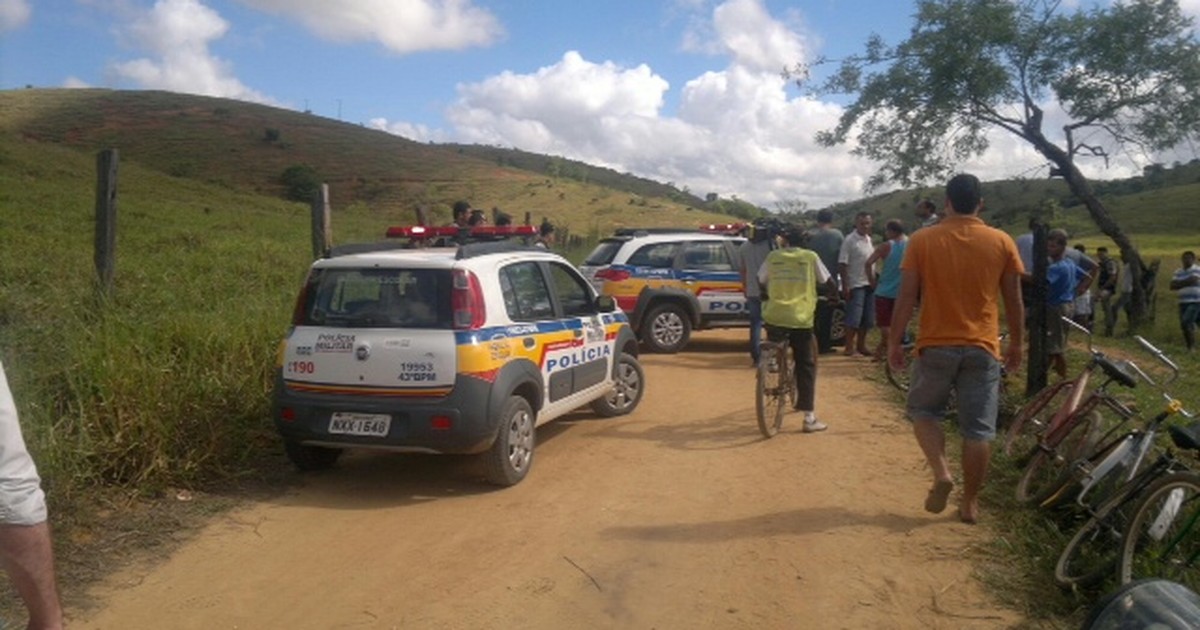 G Homem Morto Um Tiro No Pesco O Em Estrada De Alpercata