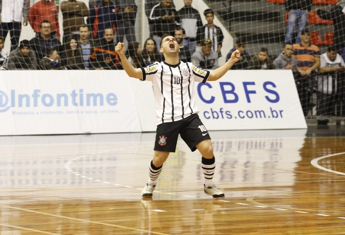 Vindo de lesão, Deives corre contra o tempo para jogar as quartas de final