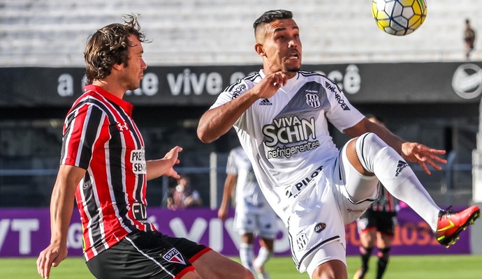 Ponte Preta x São Paulo (Foto: Luciano Claudino/Código 19/Estadão Conteúdo)