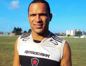 Henrique, zagueiro do Botafogo-PB (Foto: Divulgação)