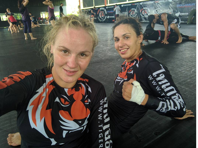 Vida Nomade E Muai Thay Desde O Berco Valentina Relembra Trajetoria Combate Globoesporte Com