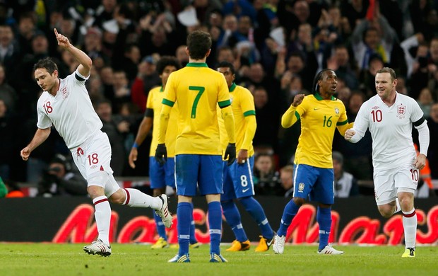 Lampard gol Inglaterra x Brasil (Foto: Reuters)