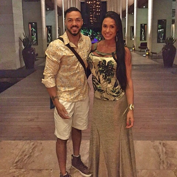 Belo e Gracyanne Barbosa nas Bahamas (Foto: Instagram/ Reprodução)