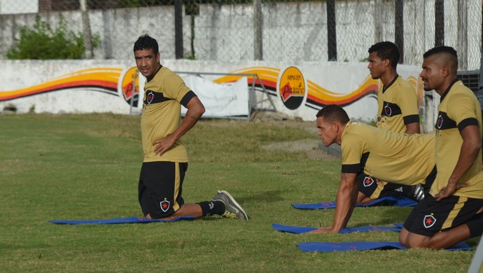 Val, volante, Botafogo-PB (Foto: Edgley Lemos / GloboEsporte.com/pb) Val, volante, Botafogo-PB (Foto: Edgley Lemos / GloboEsporte.com/pb)