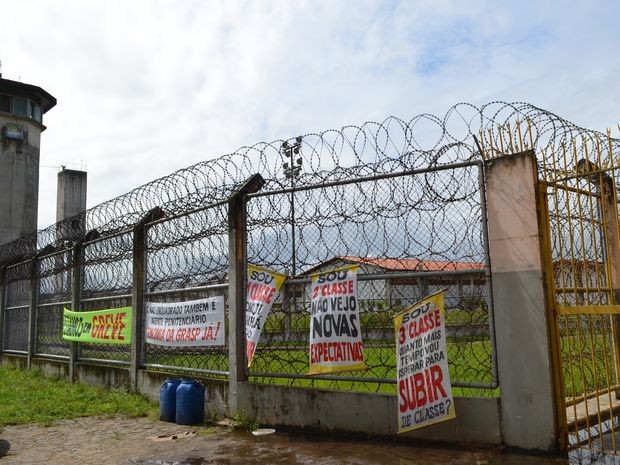 Visita no Copemcan foi suspensa por causa de greve dos guardas prisionais (Foto: Marina Fontenele/G1)