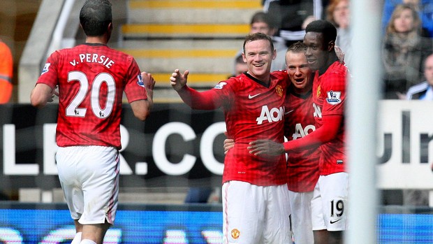 Van persie rooney cleverley e welbeck manchester united gol Newcastle - Agência AP (Foto: Agência AP)