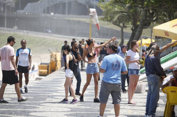  A angel da Victoria&#39;s Secret Lais Ribeiro e o namorado, o jogador de basquete Jared Homan, passeiam por pontos turísticos do Rio de Janeiro (Foto: AgNews)