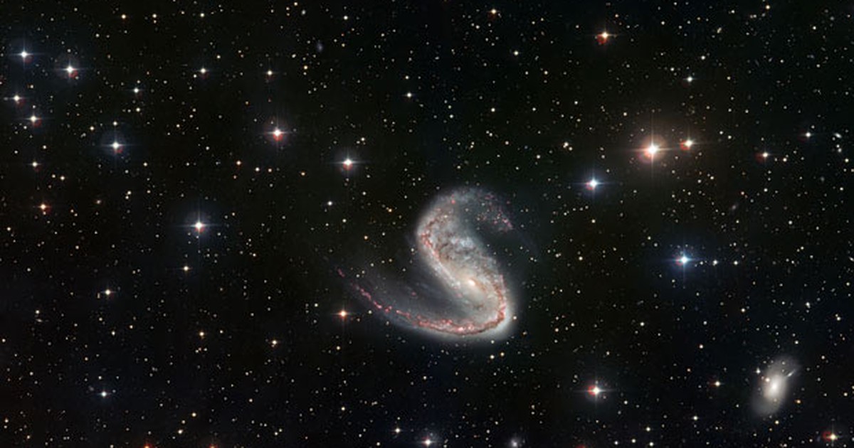 G1 – Galaxia en forma de “S” tomada con un telescopio en Chile