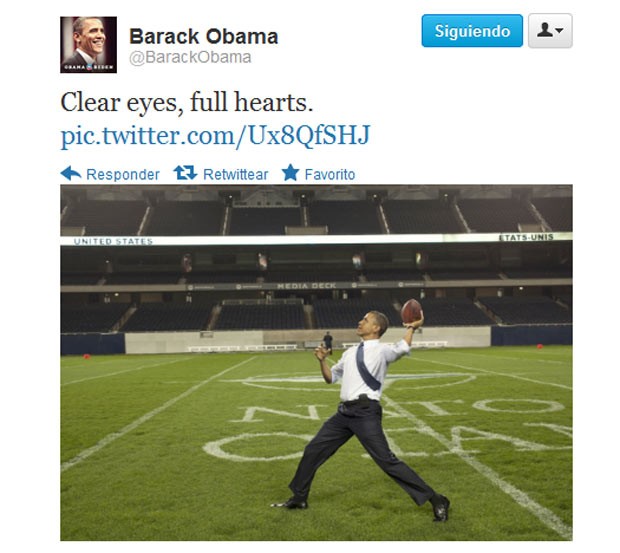 O presidente dos EUA, Barack Obama, que tenta a reeleição, postou nesta segunda (21) em seu perfil no Twitter uma foto sua jogando futebol americano. A imagem veio com o título 