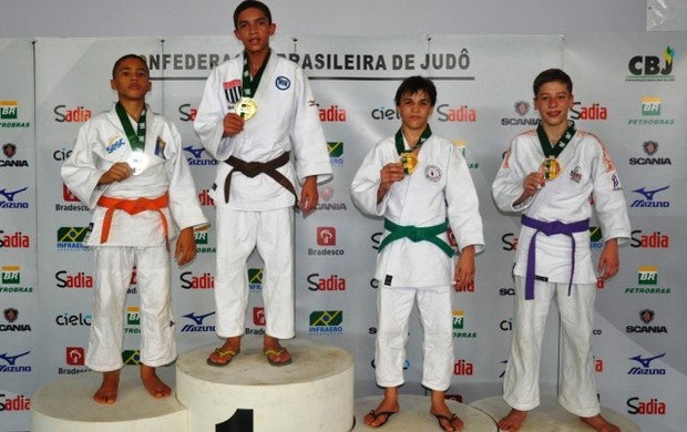Jonas  Irwyng ficou com a prata no Brasileiro de Judô em Porto Velho-RO (Foto: Jonas Ribeiro/Arquivo Pessoal)