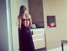 Mayra Cardi usa camisola sexy para dormir e posta foto em rede social