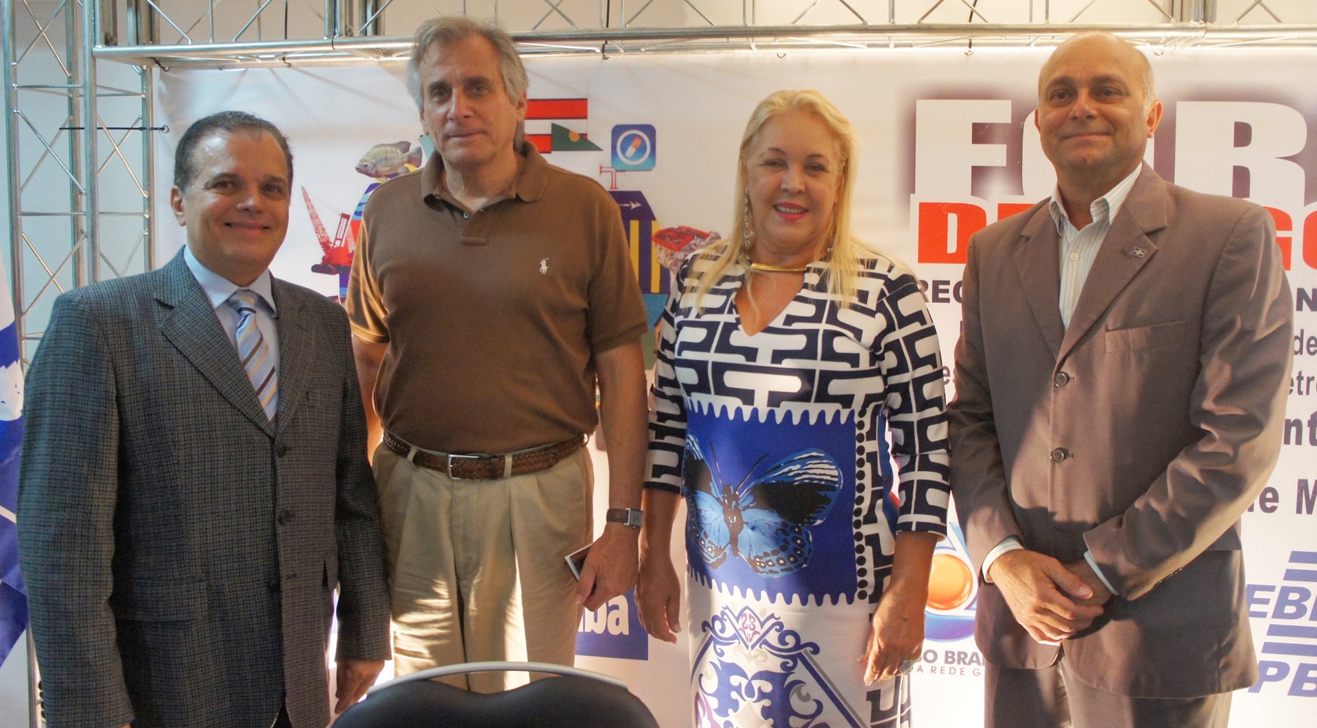 Representantes da Prefeitura do Conde, da Rede Paraíba e do Sebrae no Fórum de negócios  (Foto: Tayná Alexandre / TV Cabo Branco)