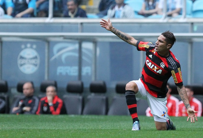 Guerrero reclama durante Flamengo x Grêmio (Foto:  GUSTAVO GRANATA/AGIF/ESTADÃO CONTEÚDO)
