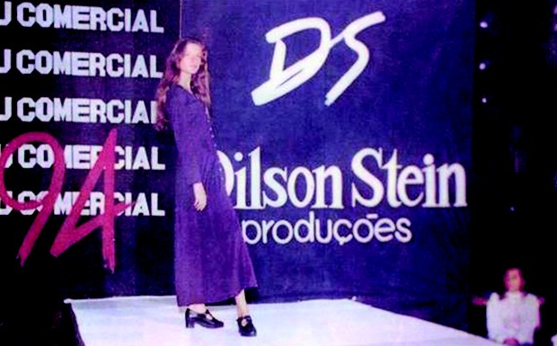 Gisele Bündchen desfilando no Projeto Modelo Dilson Stein em 1994 (Foto: Arquivo Pessoal)