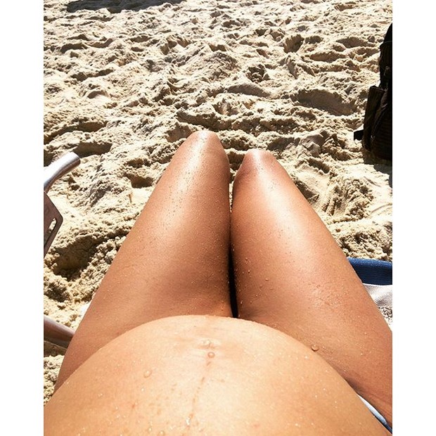 Laura Fernandez mostra barriga de 30 semanas de gestação (Foto: Reprodução/Instagram)