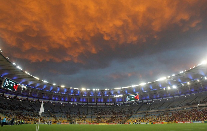 Maracanã Flamengo x Botafogo pôr do sol (Foto: Márcio Alves / O Globo) Maracanã Flamengo x Botafogo pôr do sol (Foto: Márcio Alves / O Globo)