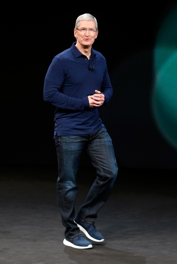 Tim Cook, CEO da Apple, em anúncio de novos lançamentos da empresa nesta quarta-feira (7) (Foto: REUTERS/Beck Diefenbach)