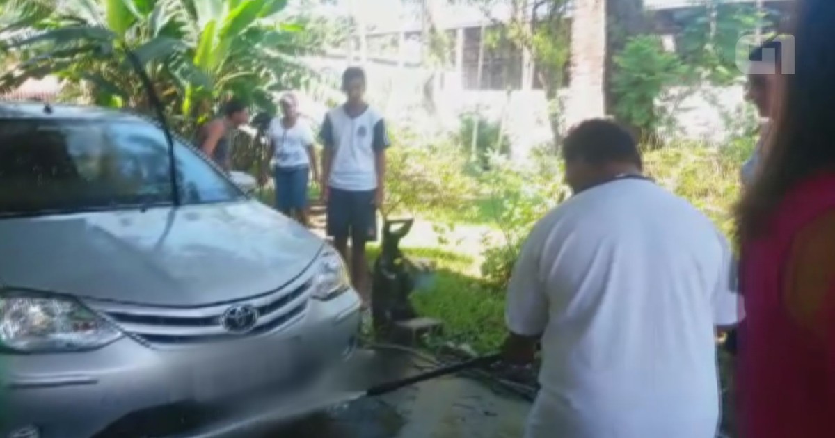Adultos com deficiência criam lava rápido de baixo custo em Cubatão - notícias em Santos e Região