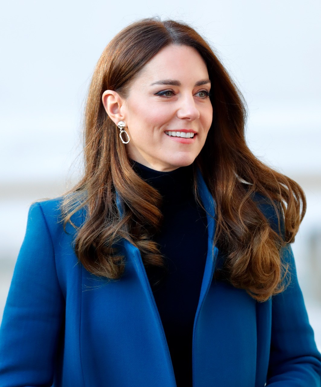 Kate Middleton apareceu com os cabelos mais escuros no inverno (Foto: Getty Images)