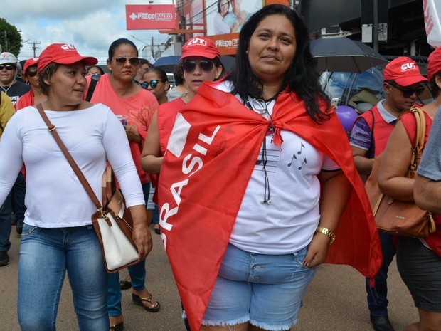 Professora Alexandra Brasil se aposentará com 86 anos caso Reforma da Previdência seja aprovada (Foto: Hosana Morais/G1) Professora Alexandra Brasil se aposentará com 86 anos caso Reforma da Previdência seja aprovada (Foto: Hosana Morais/G1)