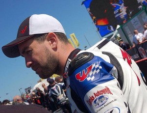 Simon Andrews em foto tirada na Irlanda do Norte, dois dias antes do trágico acidente ocorrido no sábado (Foto: Reprodução / Facebook)