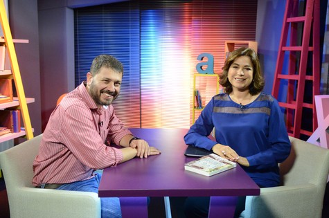 Pedro Doria dá entrevista a Leila Richers (Foto: Divulgação)