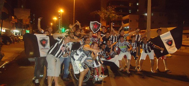 Torcida do Botafogo-PB promove &#39;apitaço&#39; na véspera do jogo contra o Treze (Foto: Divulgação / Botafogo-PB)