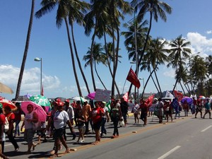 Organizadores estimam mais de 5 mil pessoas no protesto (Foto: Derek Gustavo/ G1)