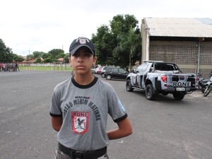 Aluna Mariana Oliveira, de 14 anos, já faz parte do grupo há dois (Foto: Ellyo Teixeira/G1)